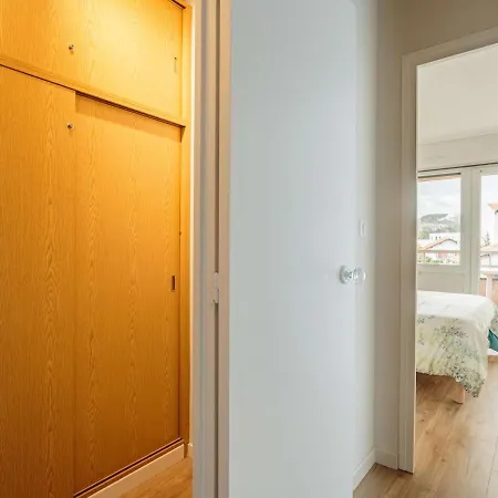 Superbe Renove Face A La Avec Parking Et Balcon - Fr-1-2-420 דירה אונדאיי